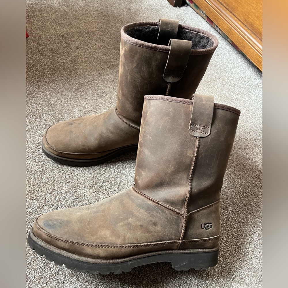 UGG Men's Rustic Brown Boots size 9